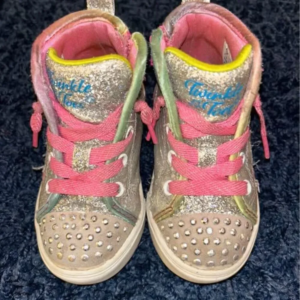 Skechers selling preowned